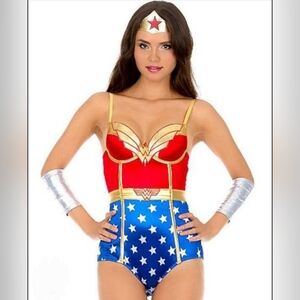 NWT Red and Blue Wonder Woman Costume L